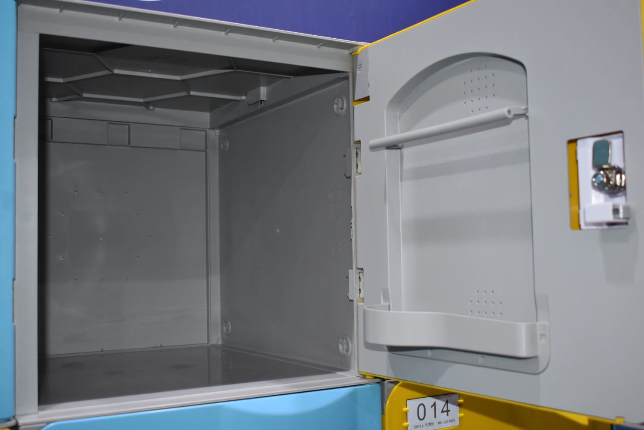 新款书包柜内部光滑处理