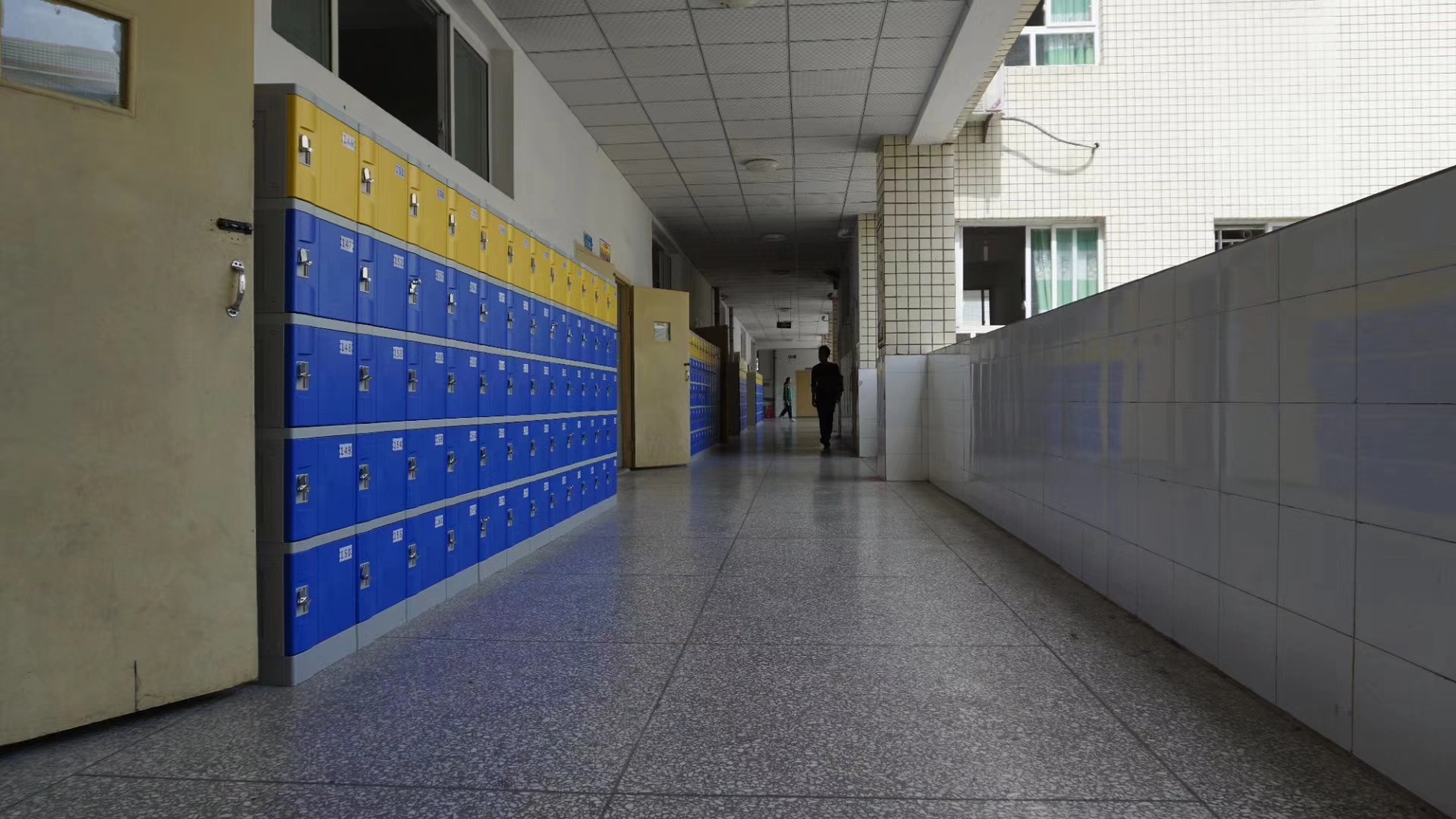 小学走廊储物柜