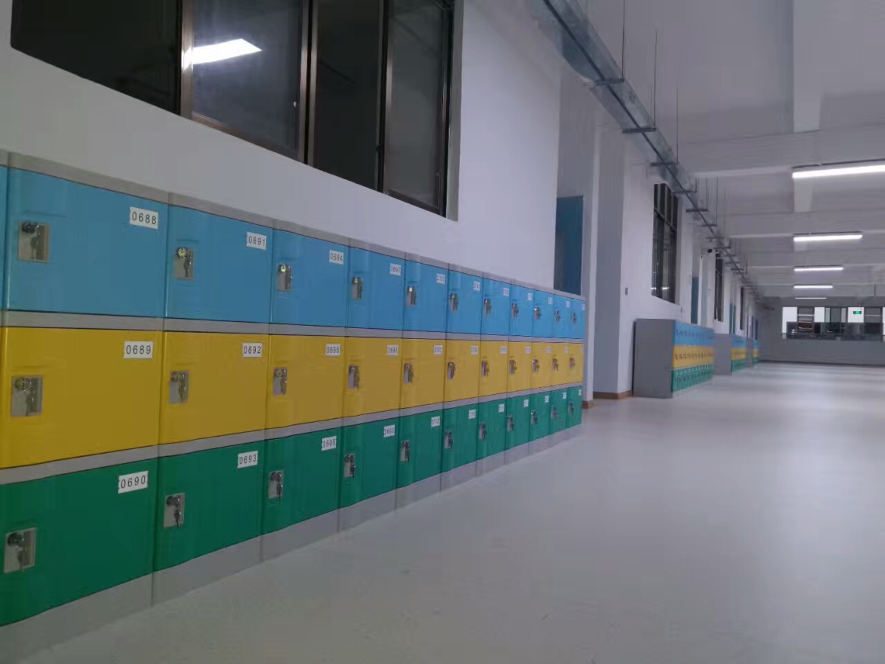 小学走廊储物柜